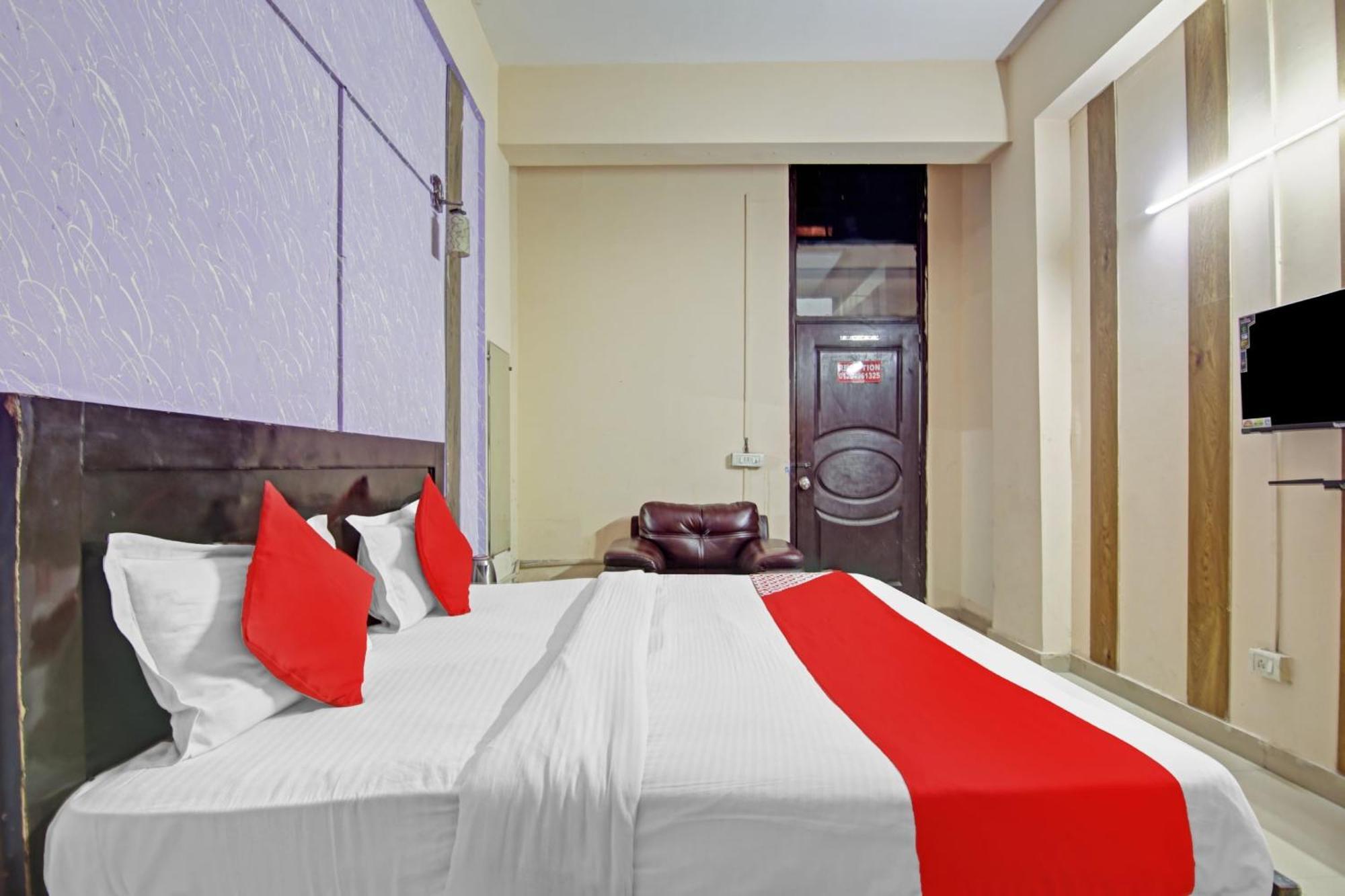 Hotel O Glorious Stayz Нойда Экстерьер фото