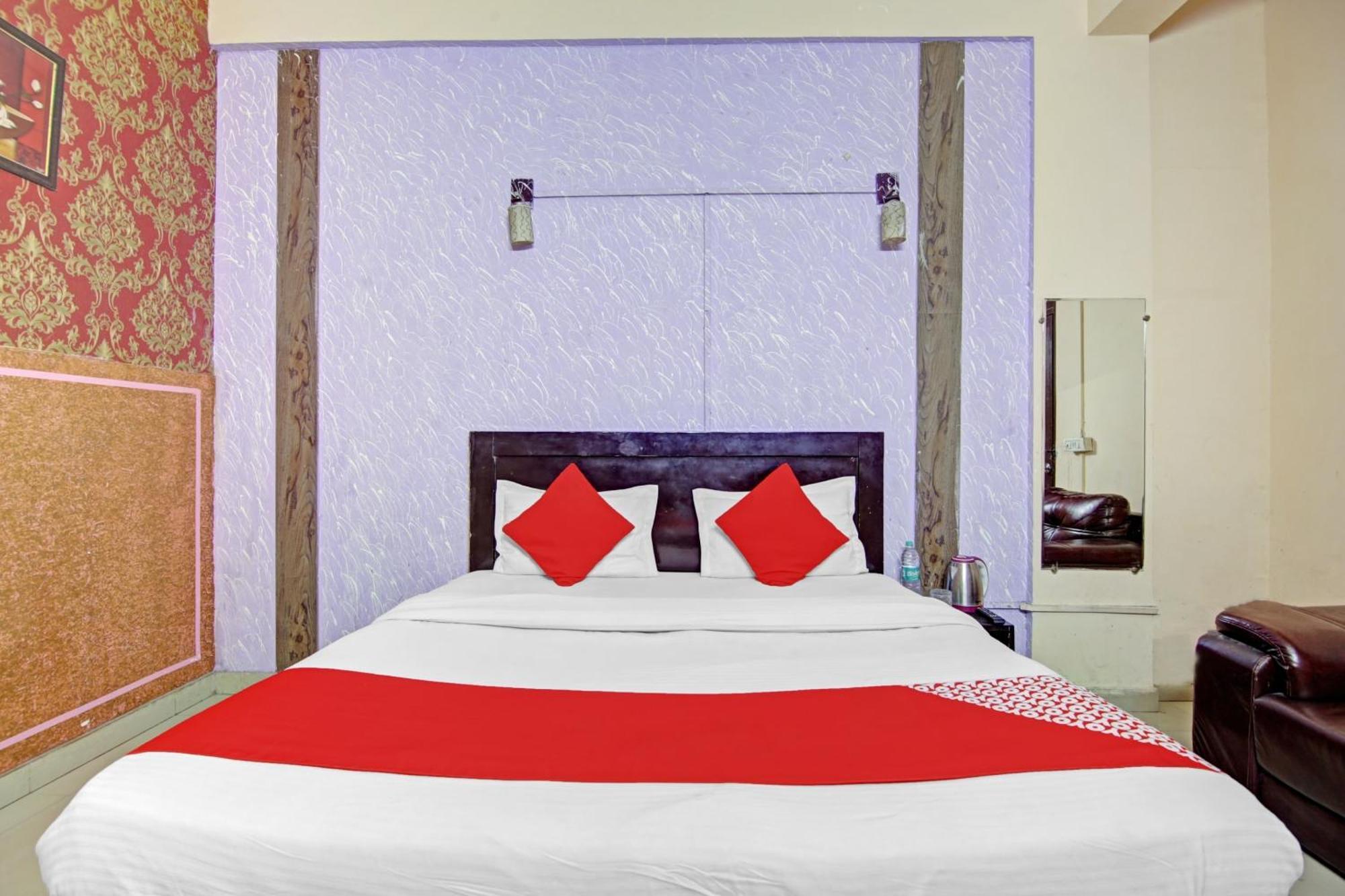 Hotel O Glorious Stayz Нойда Экстерьер фото