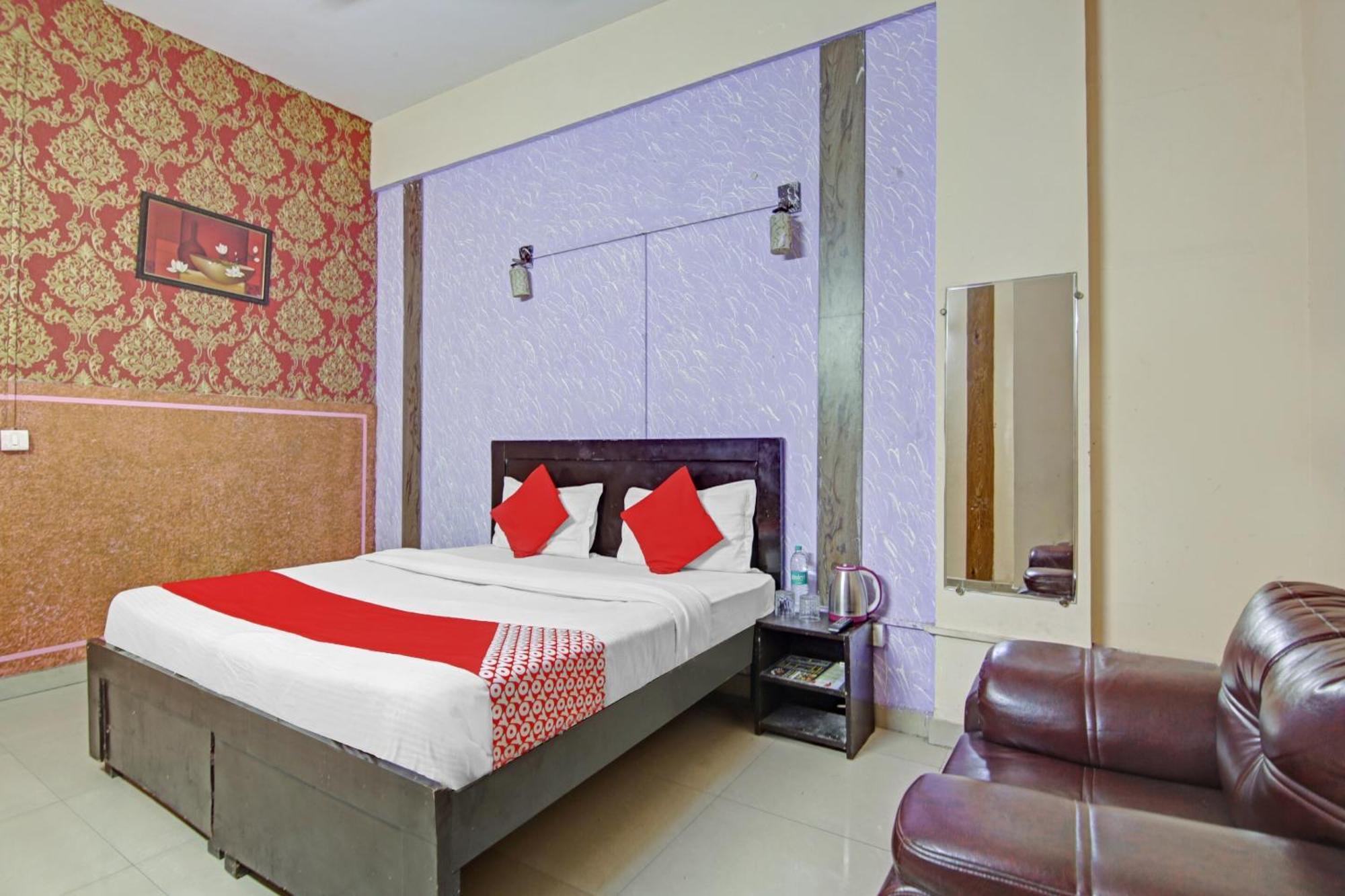 Hotel O Glorious Stayz Нойда Экстерьер фото
